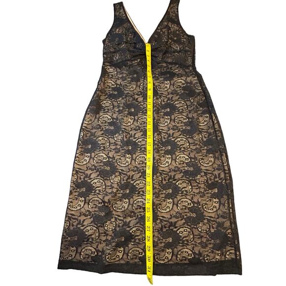Laundry By Shelli Segal Sleeveless Nude Dress With Black Lace Overlay- Size 8 - Picture 8 of 12